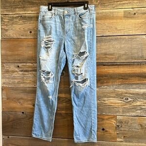American Eagle tomgirl jeans